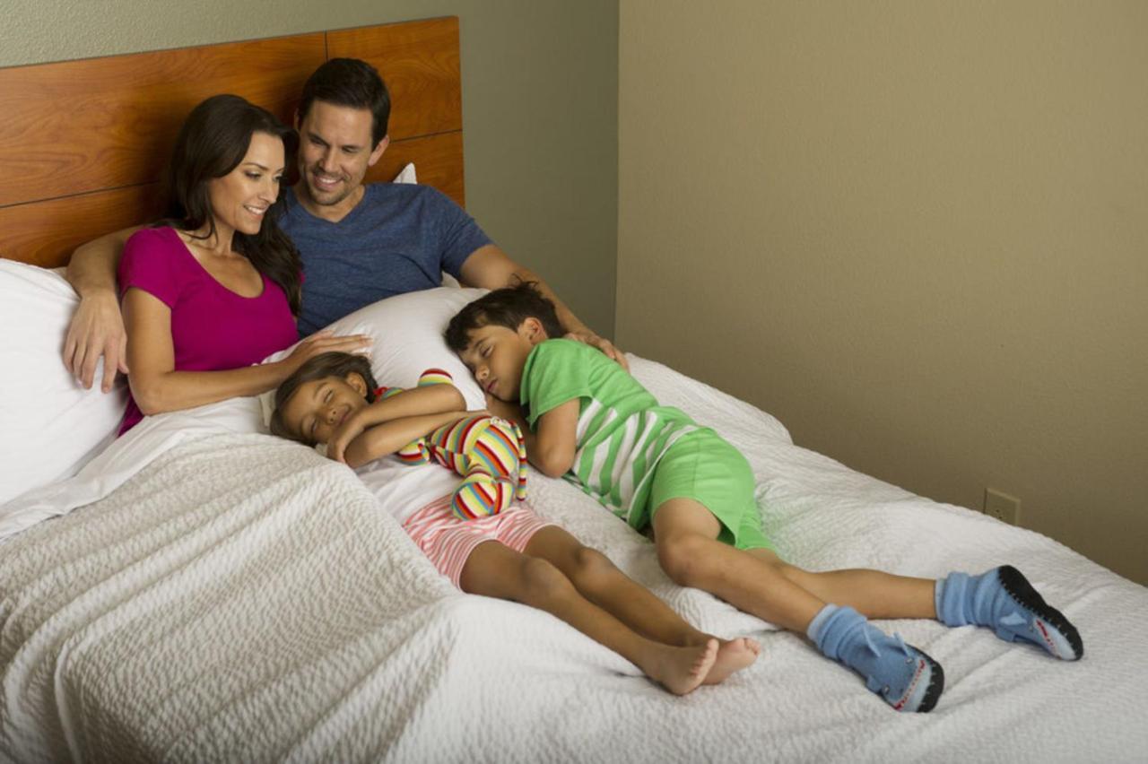 Woodspring Suites Conroe Luaran gambar